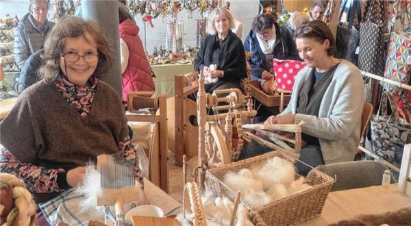 Gezeigt wurde, wie der wertvolle Rohstoff verarbeitet wird